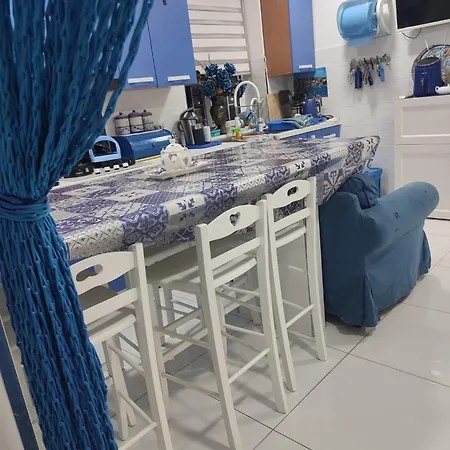 Annyhouse Via Litoranea 38 *